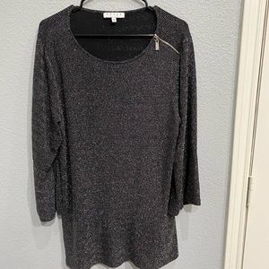 Women’s Chaus Sparkly Black and Silver Tunic / XL